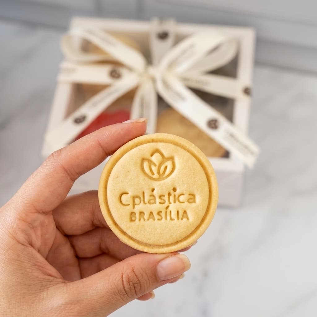 Biscoito com logomarca clínica de cirurgia plástica
